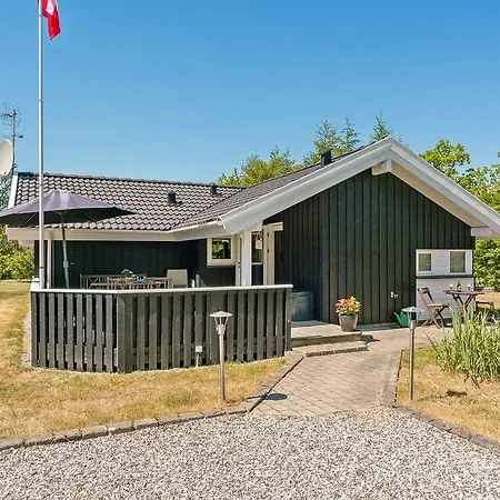 Three-bedroom Holiday In Holiday home Hals