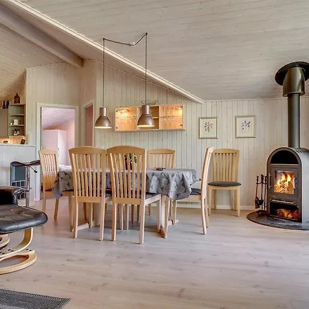 Three-bedroom Holiday In