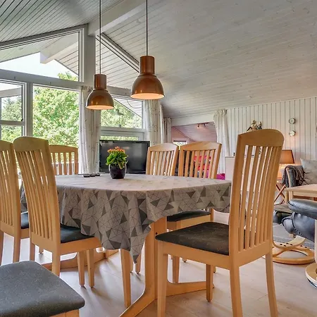 Three-bedroom Holiday In Holiday home